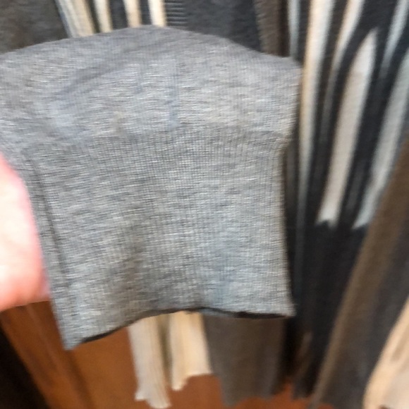 New Directions XL Gray and White Sweater - Picture 4 of 5